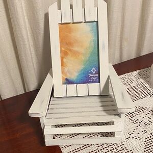 White Adirondack wood Chair Picture Frame holds 6 x4 pic.